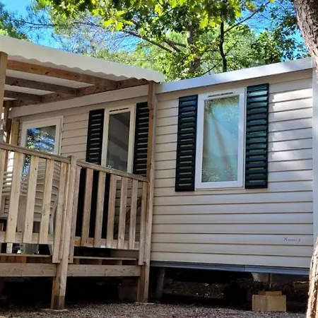 مكان تخييم Coco *